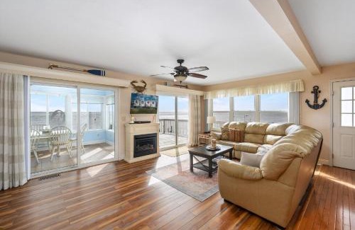 Captain's Cove House | Coves Point