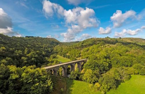 Litton House | Cowcroft - Uk45063