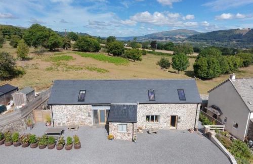 Abergavenny House | Cowshed in the Black Mountains