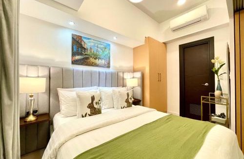 Bonifacio Global City Apartment | Cozy 1 bedroom condo in Uptown BGC