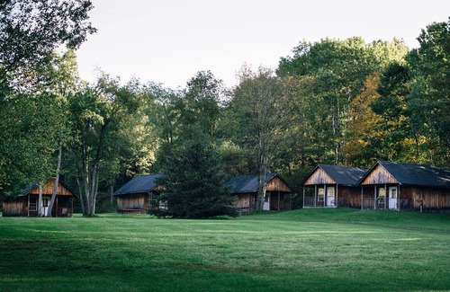 Blodgett Mills Cabin | Cozy 1 Room Log Cabin with Bathroom near Ski Resort in Upstate New York