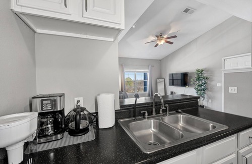 Centerton Apartment | Cozy 1BD Near Walmart HQ | Long Stay Discounts R1