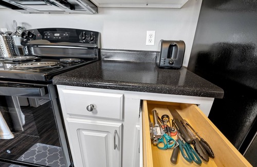 Centerton Apartment | Cozy 1BD Near Walmart HQ | Long Stay Discounts R1