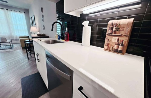 McNeil Apartment | Cozy 1BR Near Domain Pool &Gym