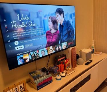 Barangka Ilaya Hotel | Cozy 1BR Netflix & Alexa w Balcony Free Pool