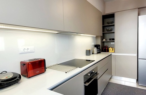 Milatos Beach House | Cozy 1st floor apartment with balconies