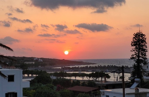 Milatos Beach House | Cozy 1st floor apartment with balconies
