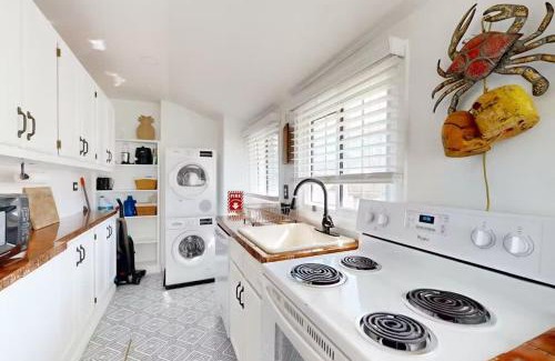 North Beach Apartment | Cozy 1st Level Beach House - Walk Everywhere