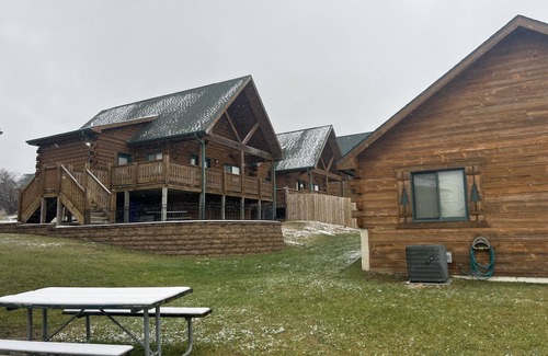 Warrens Cabin | Cozy 2 Bed 2 Bath Cabin located next to Three Bears Resort in Warrens Wisconsin