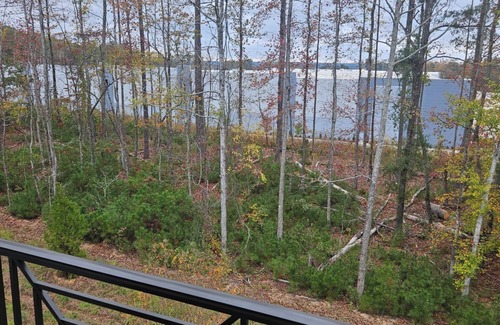 Clarkdale Apartment | Cozy 2-bedroom apartment in terrific Atlanta location with fitness room, WiFi