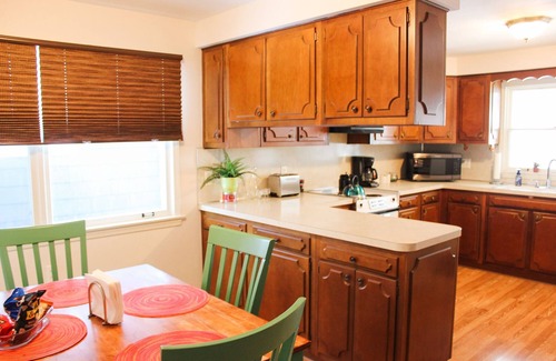 Defiance Apartment | Cozy 2 Bedroom Home Downtown Defiance!