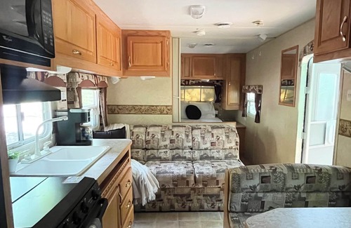 Mohnton House | Cozy 2-bedroom RV- Picnic Area, Fire Ring, and can walk to Maple Grove Raceway