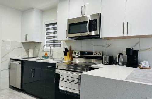 Southeast Edmonton House | Cozy 2 Bedroom Suite Pet Friendly Garage