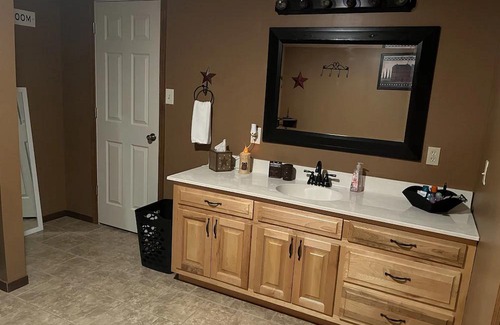 Port Matilda Apartment | Cozy 2 bedroom suite with private entrance and continental breakfast.
