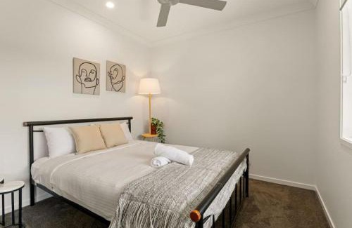 Browns Plains House | Cozy 2BR brandnew home at Brown Plains