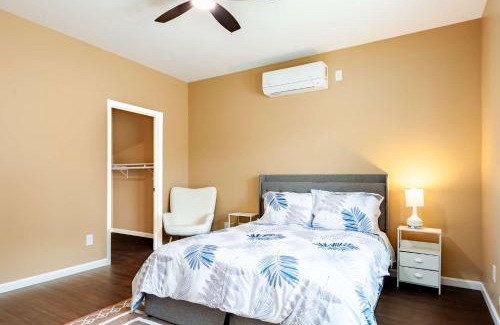 Thousand Oaks House | Cozy 2BR Home Mountain Views Pet Friendly