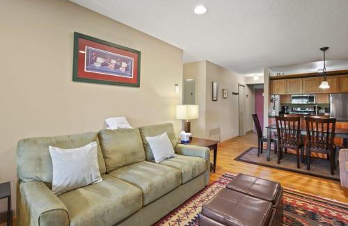 Peak 8 House | Cozy 2BR in Heart of Breckenridge with Ski Access