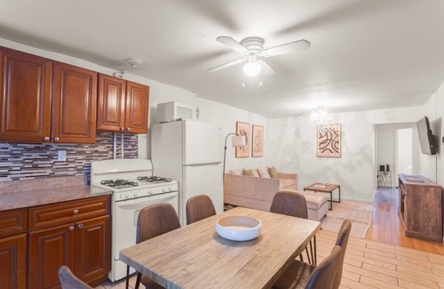 Kips Bay Apartment | Cozy 2BR in Prime NYC Neighborhood!