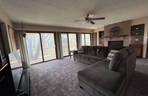Clive House | Cozy 3-bedroom Dreamway Oasis