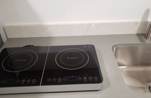 Silver Terrace House | COZY 3Br2Ba and a living room with Sunny patio