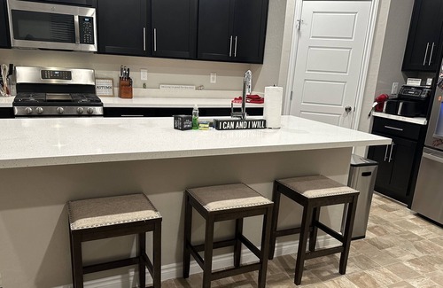 Paradise House | Cozy 4-bedroom getaway