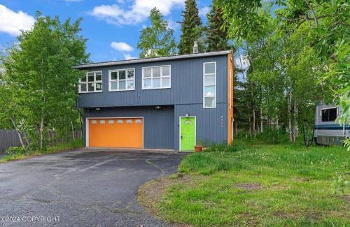 Spenard House | Cozy Anchorage Retreat 7 mins From Airport