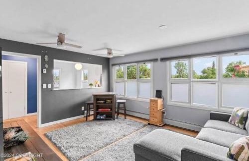 Spenard House | Cozy Anchorage Retreat 7 mins From Airport