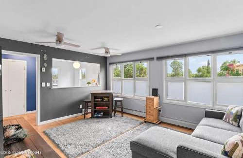 Spenard House | Cozy Anchorage Retreat 7 mins From Airport