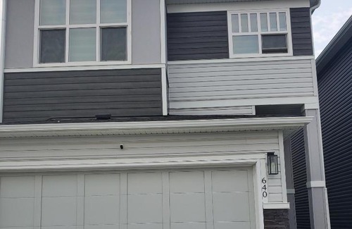 Calgary Apartment | Cozy and Accessible 2 bedroom Suite Calgary