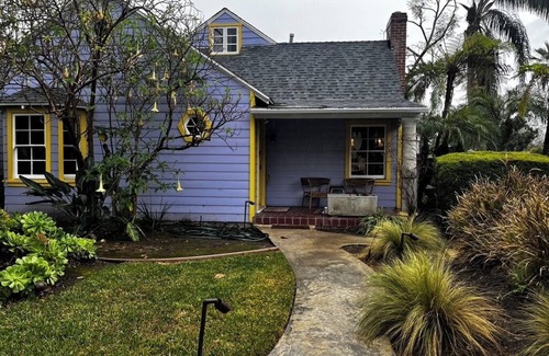 Fullerton House | Cozy and Charming Artist home near downtown