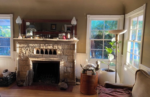 Fullerton House | Cozy and Charming Artist home near downtown