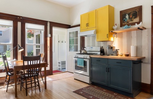 Viroqua House | Cozy and charming. Your home away from home in the heart of Viroqua.