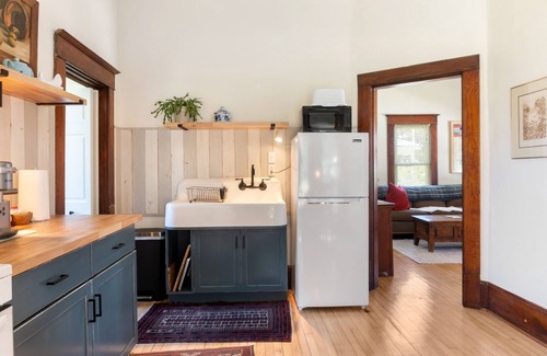 Viroqua House | Cozy and charming. Your home away from home in the heart of Viroqua.