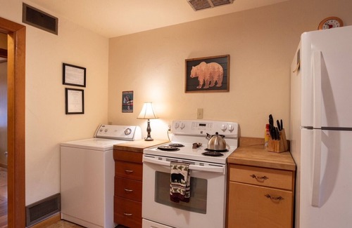 South Fork Cabin | Cozy and Family Friendly Spacious Cabin on a 3/4-acre lot