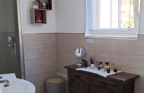 Paradiso Apartment | cozy and modern apartment 10 minutes walk from the center