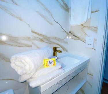 Itapegica Apartment | Cozy and Practical 5 Min from Airport