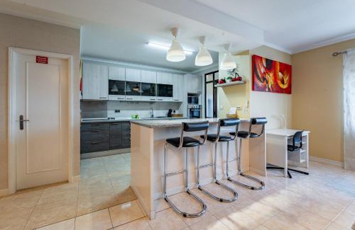 Oliveira do Douro Apartment | Cozy and Quiet Spacious Flat