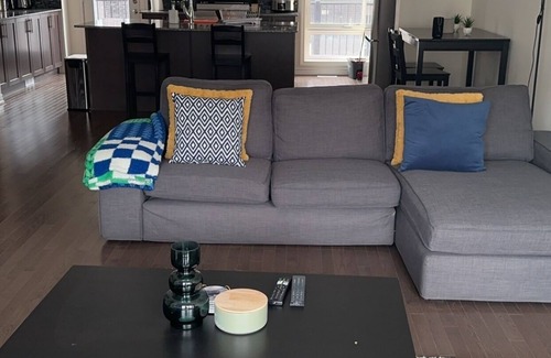 Ajax House | Cozy and Relaxing Brand New Townhome 10 mins away from Pickering and Ajax Casino