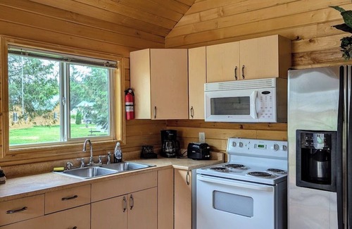 McBride Cabin | Cozy and Relaxing Getaway Cabin #12