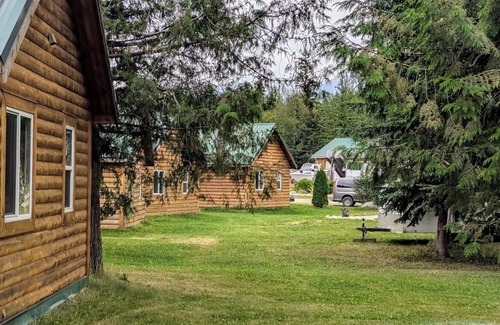McBride Cabin | Cozy and Relaxing Getaway Cabin #12