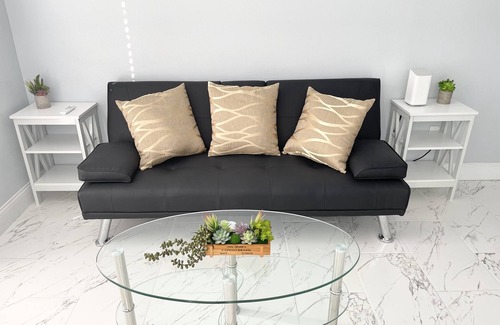 Barker Villa | Cozy and simple home with free parking