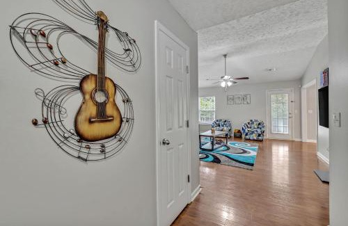 Kedron House | Cozy and Spacious Spring Hill 3BR 2bath Home