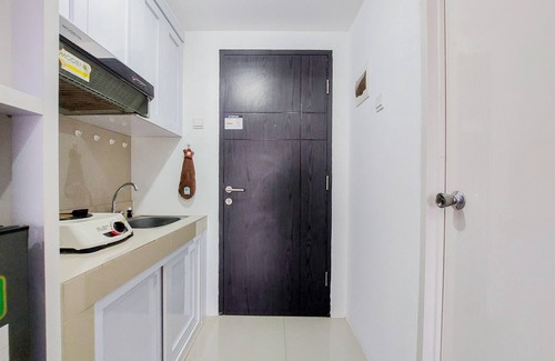 Ciputat Apartment | Cozy And Well Furnished Studio Baileys Apartment