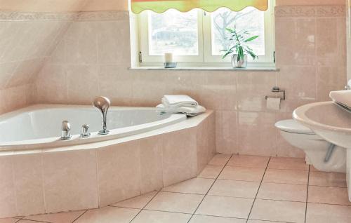 Borgerende Apartment | Cozy Apartment In Börgerende-Rethwisch