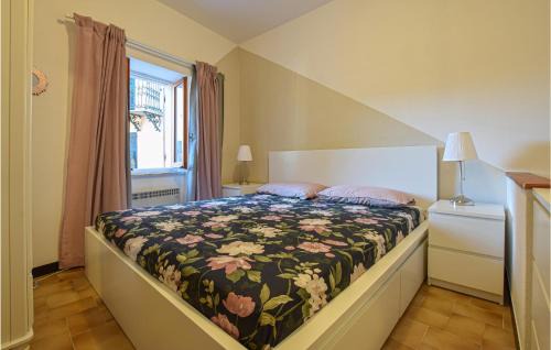 Comeglio Apartment | Cozy Apartment In Moneglia With Kitchen