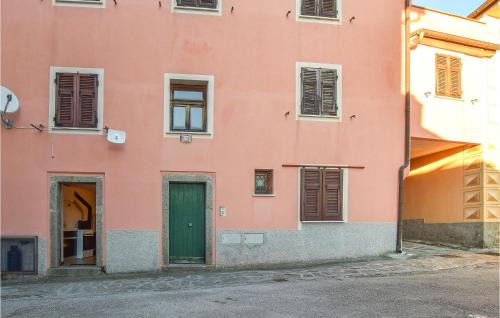 Comeglio Apartment | Cozy Apartment In Moneglia With Kitchen