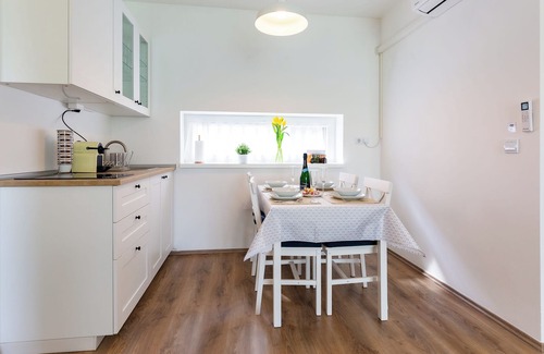 Siofok-Sosto Apartment | Cozy apartment with covered pool and wellness for family travellers