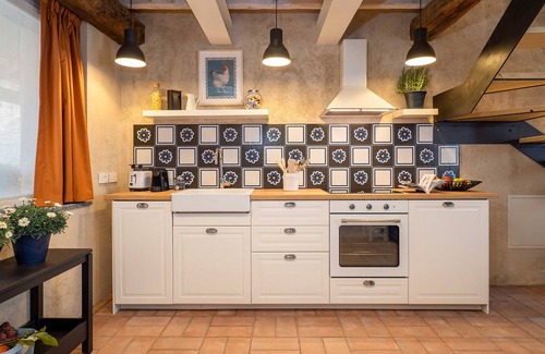 Cressa Apartment | Cozy Apartment with Loft in Restored Farmhouse