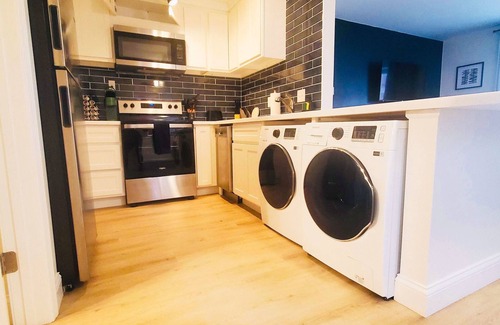 Tower Grove East Apartment | ★Cozy Apt Near SLU Hospital & Other Major Hospitals ★
