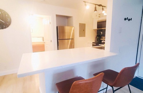 Tower Grove East Apartment | ★Cozy Apt Near SLU Hospital & Other Major Hospitals ★